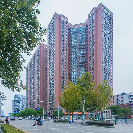 Wuhan City Wuchang District Hubei University المظهر الخارجي الصورة