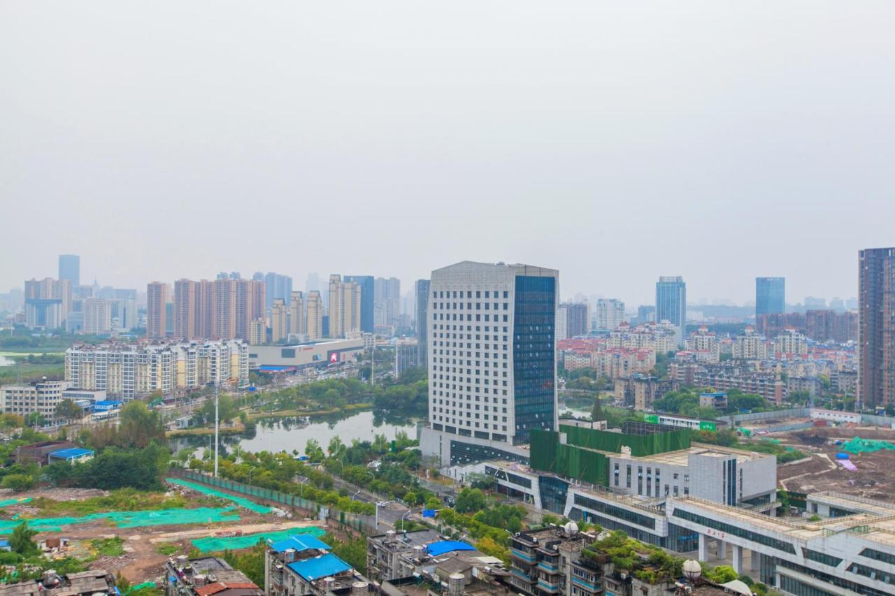 Wuhan City Wuchang District Hubei University المظهر الخارجي الصورة